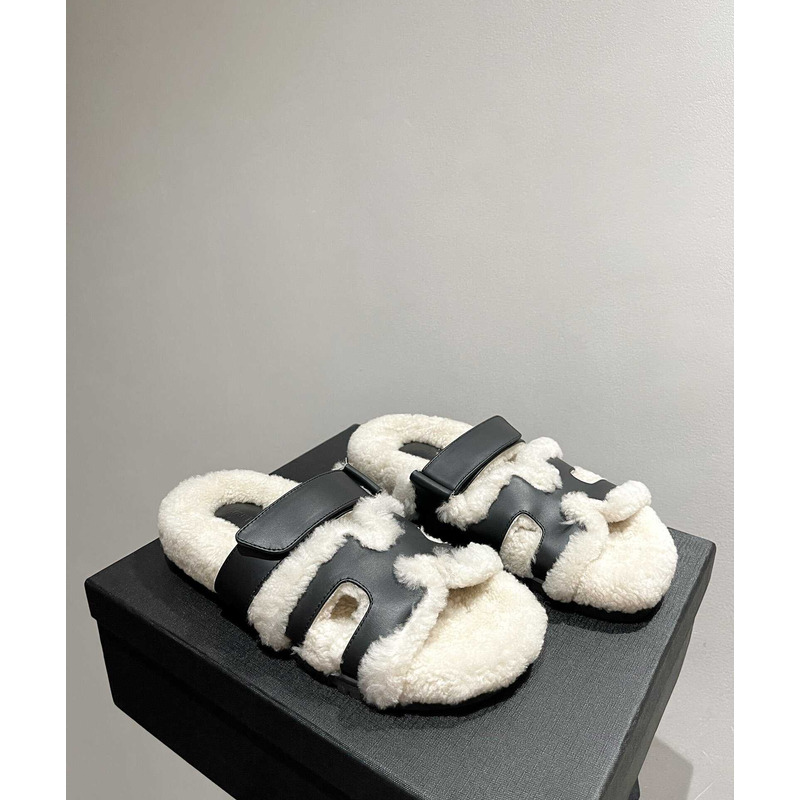 H**mes sandals with fur black and white