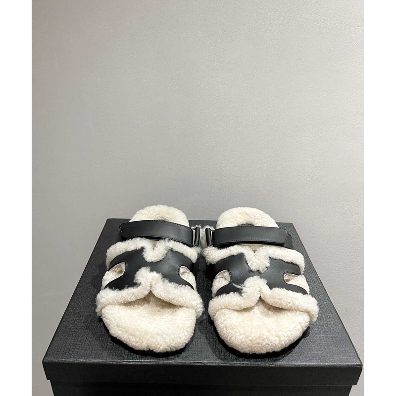 H**mes sandals with fur black and white