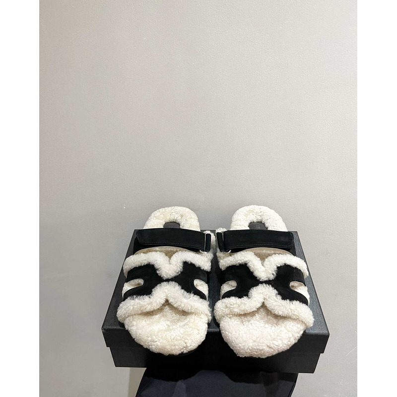 H**mes sandals with fur black and white