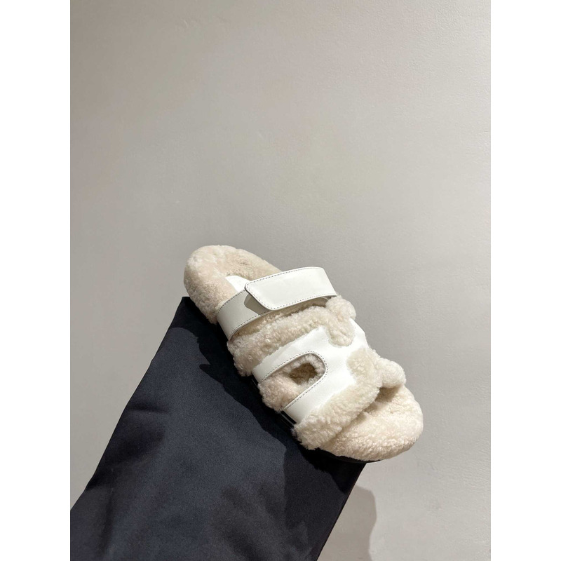 H**mes sandals with fur white