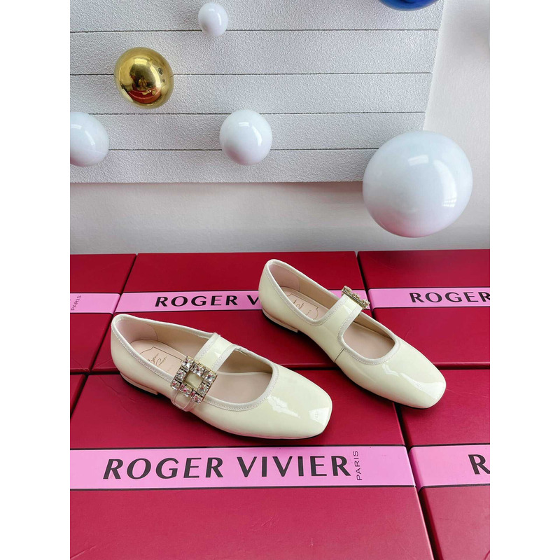 Roger Vivier Très Vivier Babies Patent Leather Ballet Flats Beige