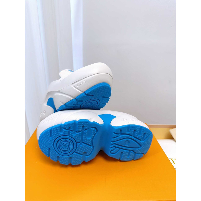 l**is V*t*n foam clogs blue and white