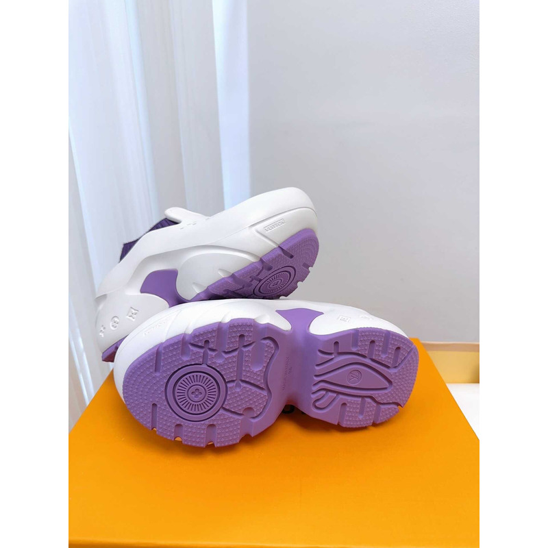 l**is V*t*n foam clogs purple and white