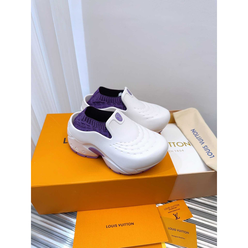 l**is V*t*n foam clogs purple and white