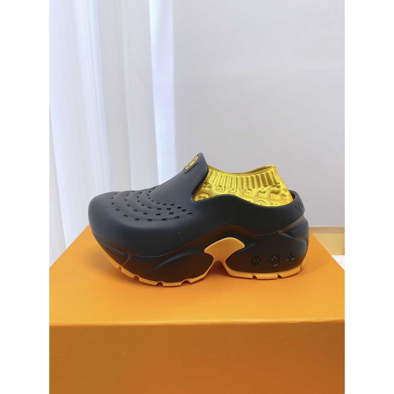 l**is V*t*n foam clogs yellow and black