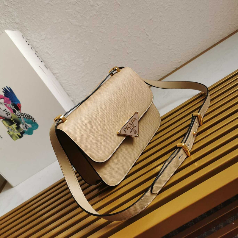 Pra*a emblème leather bag brown