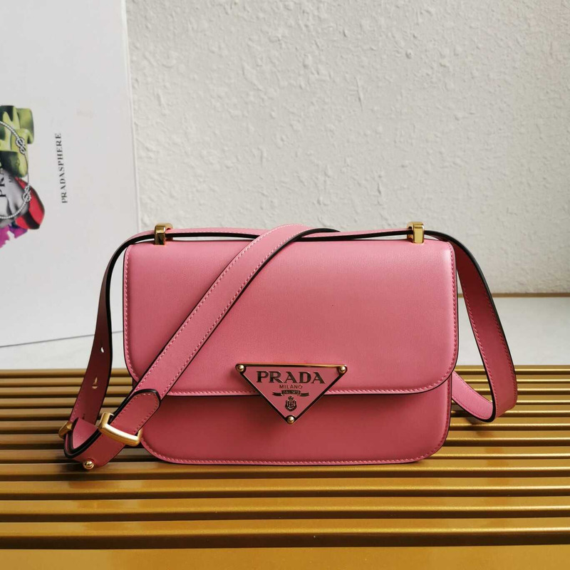 Pra*a emblème leather bag pink