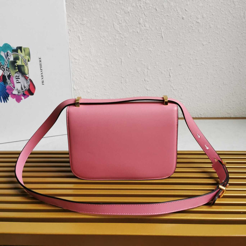 Pra*a emblème leather bag pink