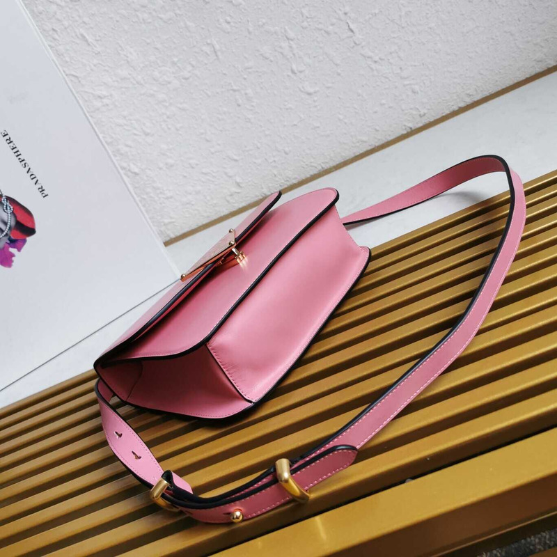 Pra*a emblème leather bag pink