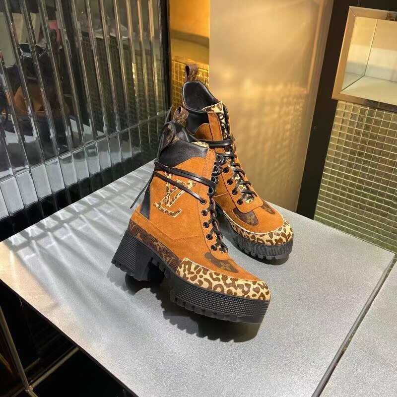 l**is V*t*n leopard print suede boots orange