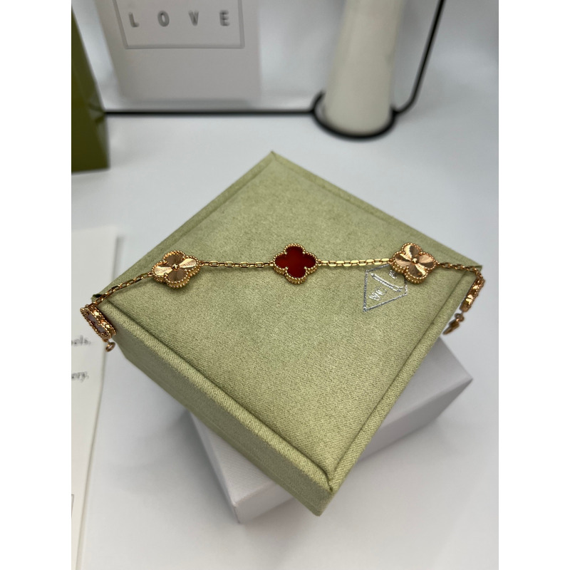 Van Cleef & ArPels Alhambra Bracelet Red