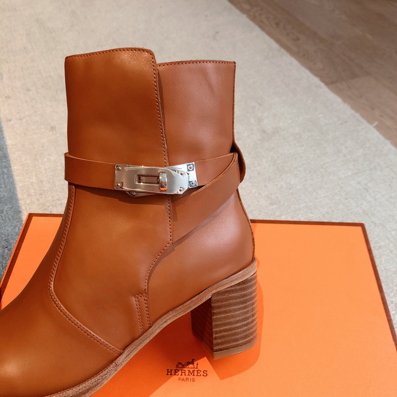 H**mes ankle boots brown