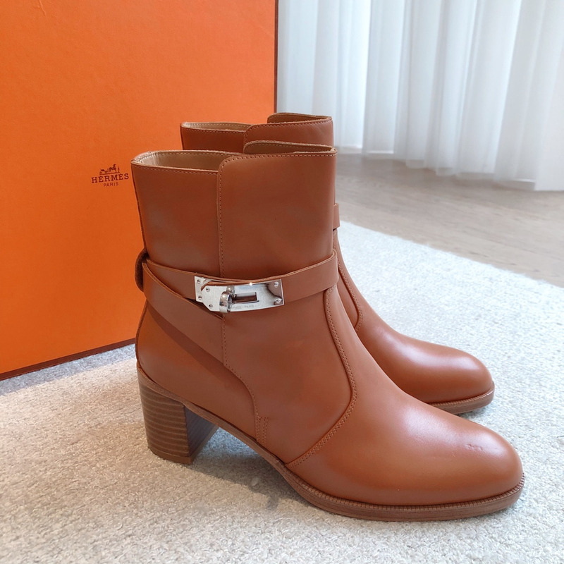 H**mes ankle boots brown