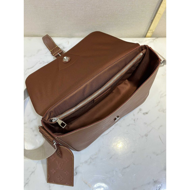 l**is V*t*n montsouris messenger calfskin brown