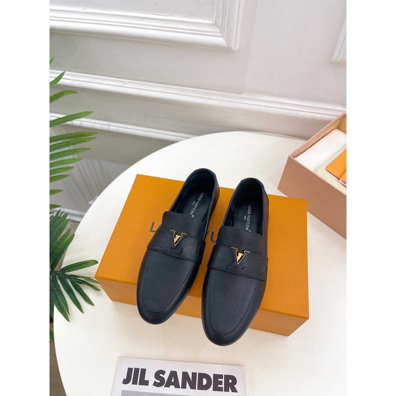 l**is V*t*n capri loafers leather black