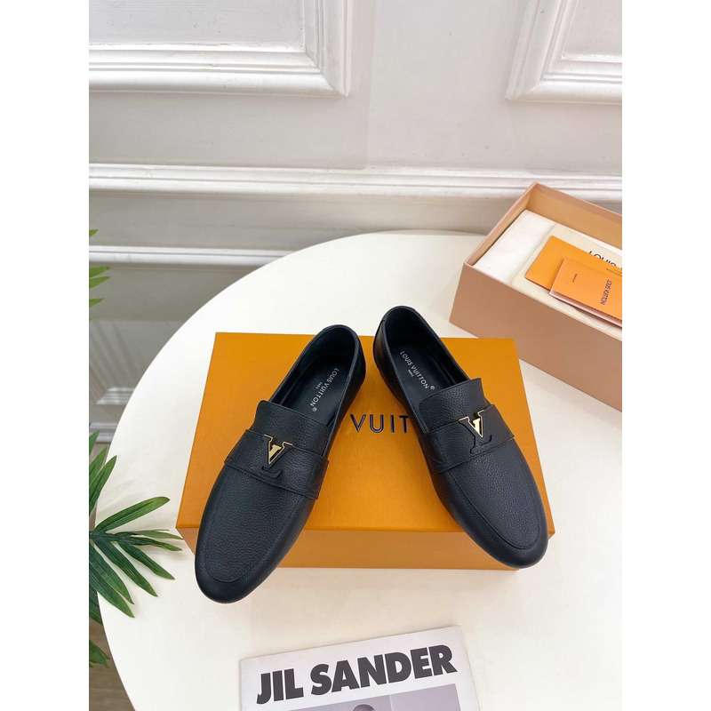 l**is V*t*n capri loafers leather black