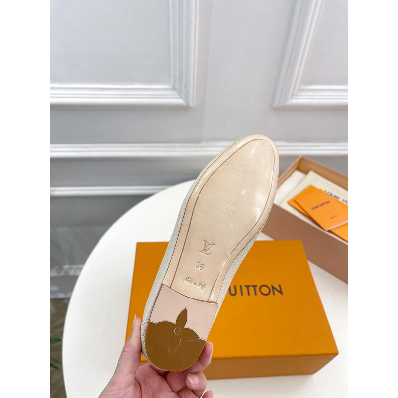 l**is V*t*n capri loafers leather beige