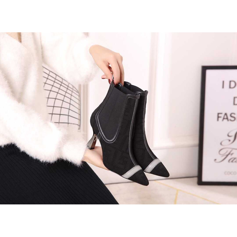 F**di ankle boots black