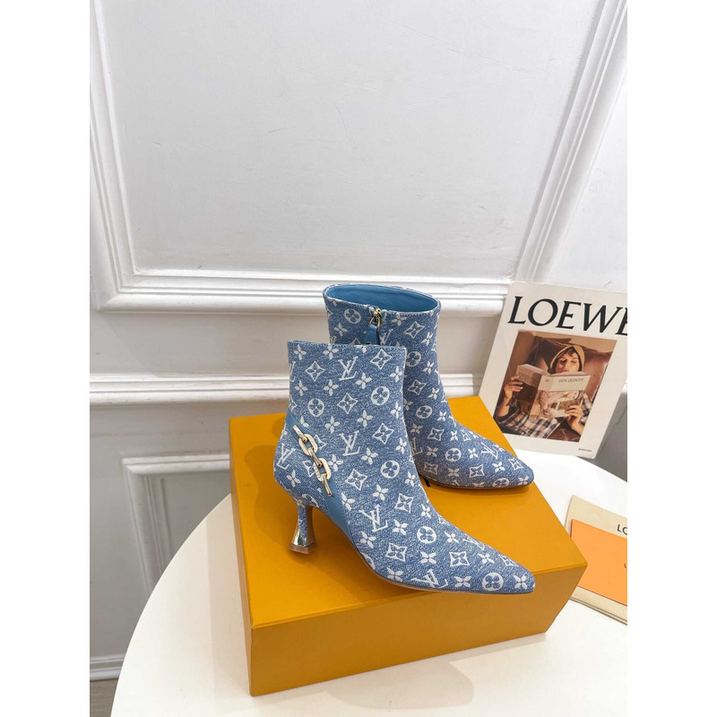 l**is V*t*n ankle short boot heels with chain logo monogram blue