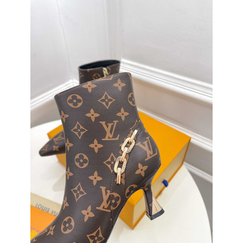 l**is V*t*n ankle short boot heels with chain logo monogram