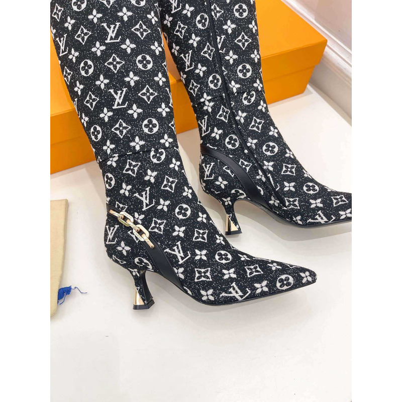 l**is V*t*n ankle boot heels with chain logo monogram black