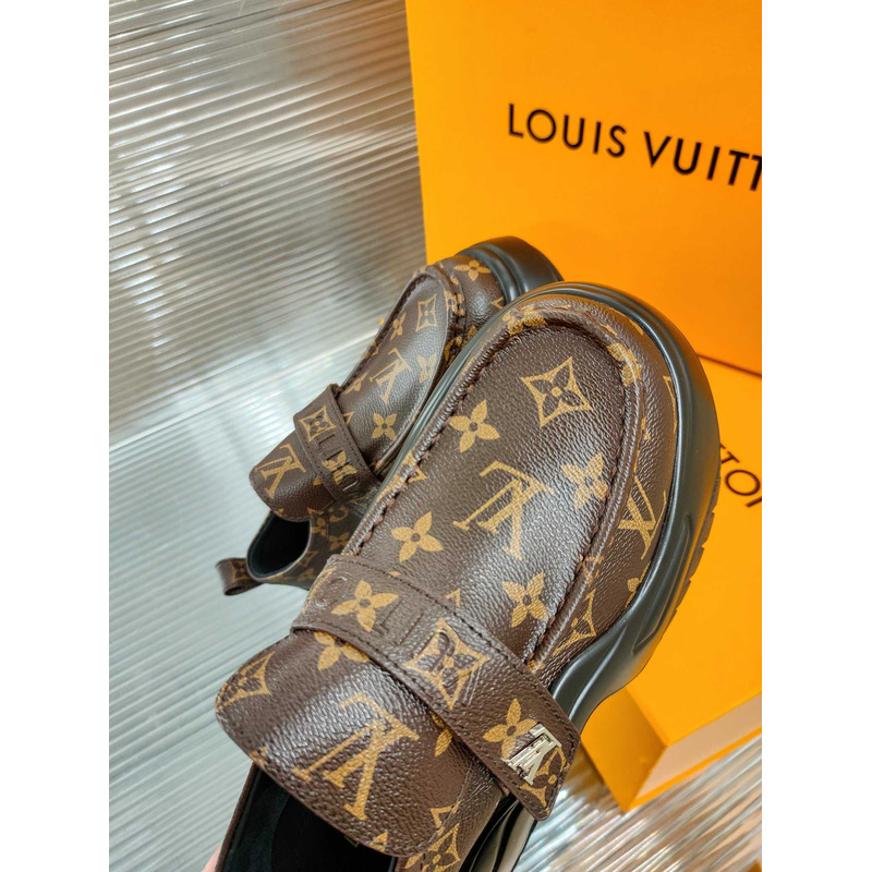 l**is V*t*n leather loafers monogram