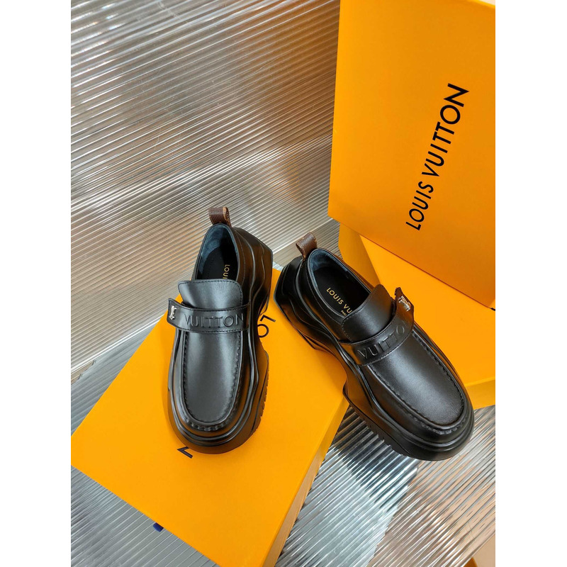 l**is V*t*n leather loafers black