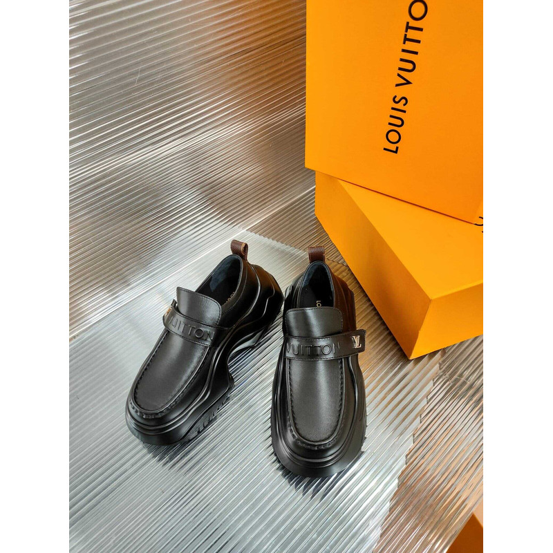 l**is V*t*n leather loafers black