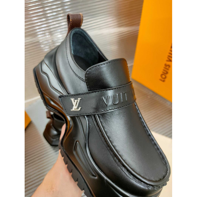 l**is V*t*n leather loafers black