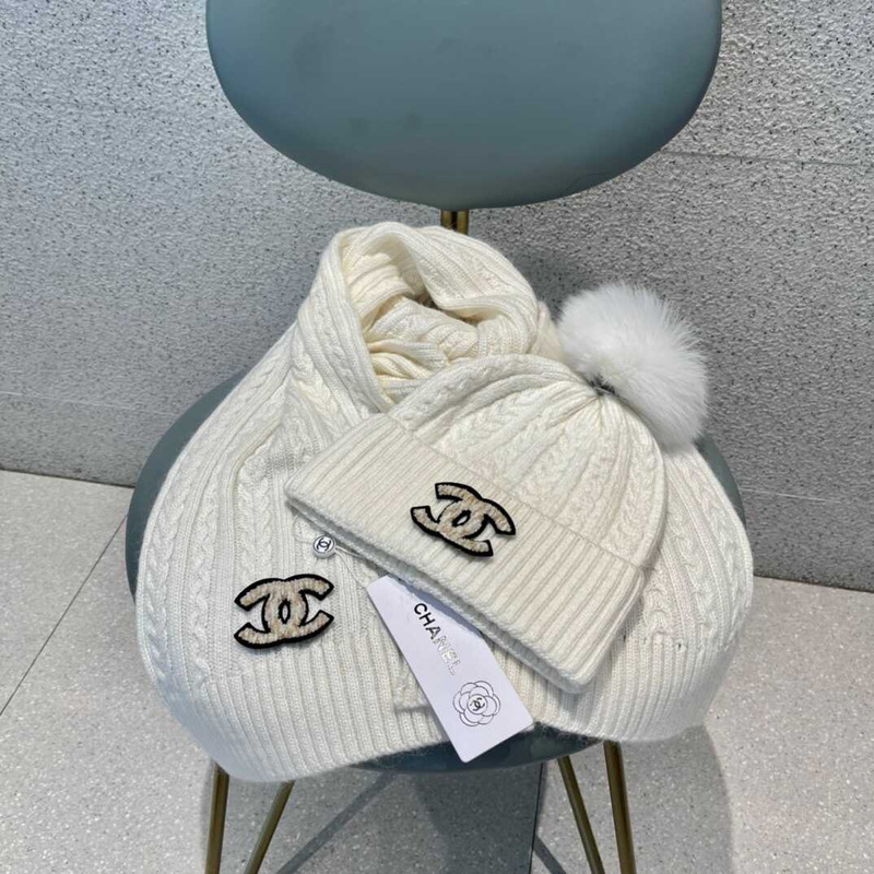 Ch*el pom-pom cap and scarf white