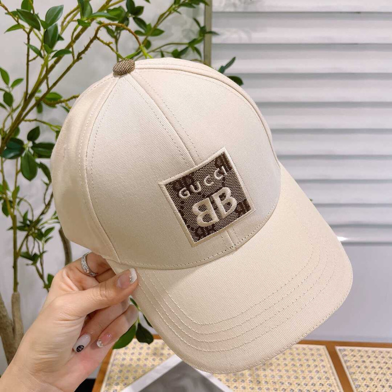 G*u*i baseball cap beige