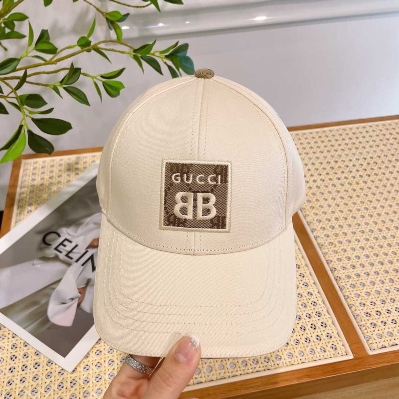 G*u*i baseball cap beige