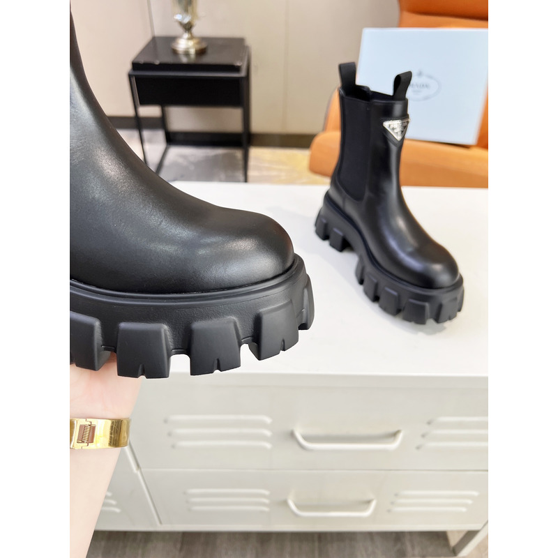 Pra*a monolith glossy leather ankle boots black