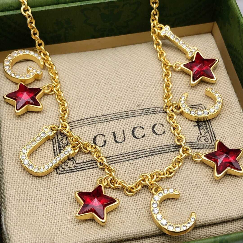 G*u*i logo-embellished enamel necklace gold