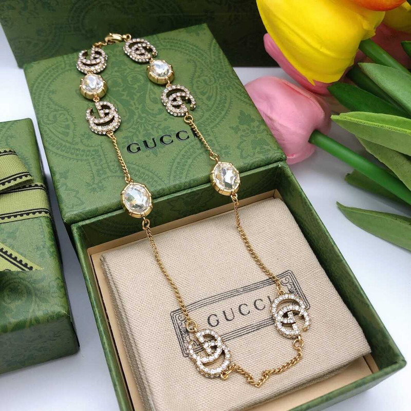 G*u*i gg crystal necklace gold