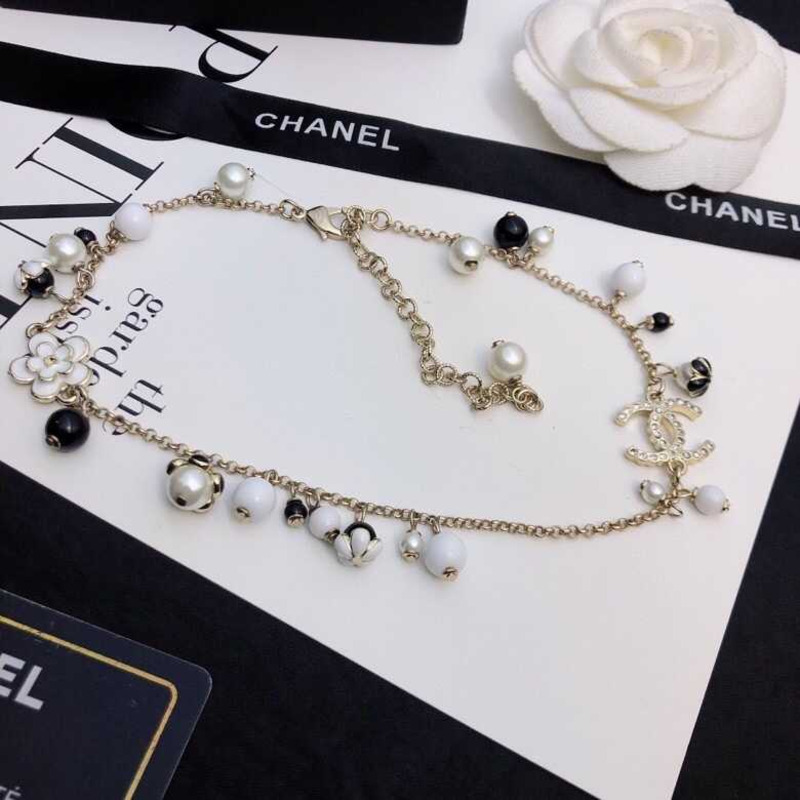 Ch*el pearl flower necklace gold