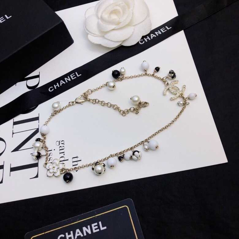 Ch*el pearl flower necklace gold