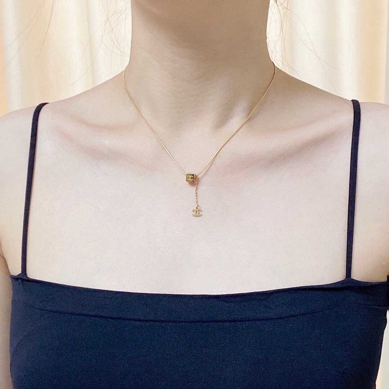 Ch*el cc pendant necklace gold