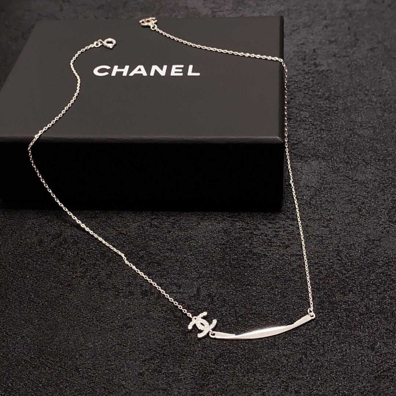 Ch*el silver logo necklace