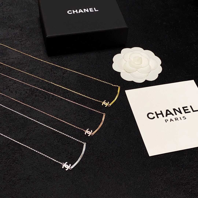 Ch*el gold logo necklace