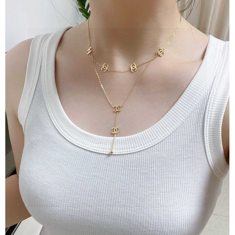 Ch*el logo necklace gold