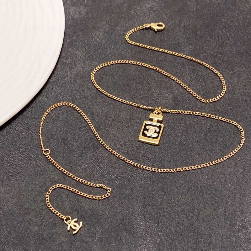 Ch*el logo pendant necklace gold