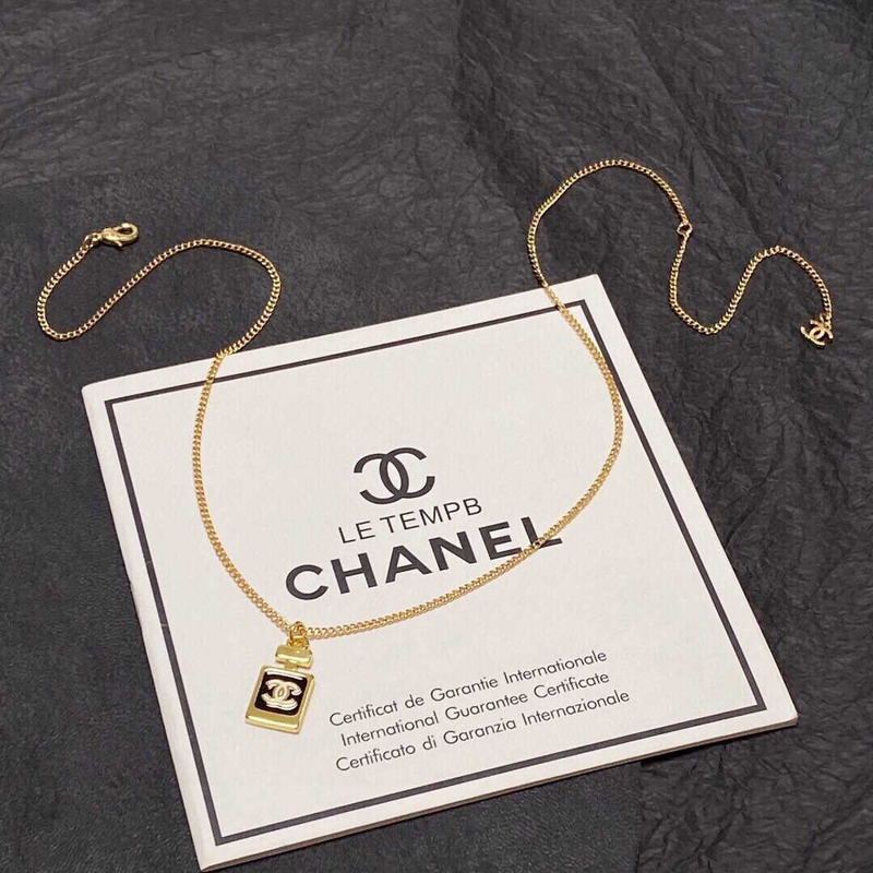 Ch*el logo pendant necklace gold