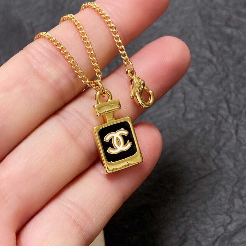 Ch*el logo pendant necklace gold