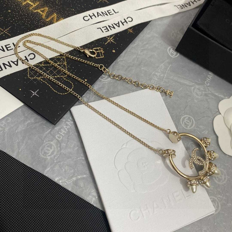 Ch*el half ring logo pendant gold