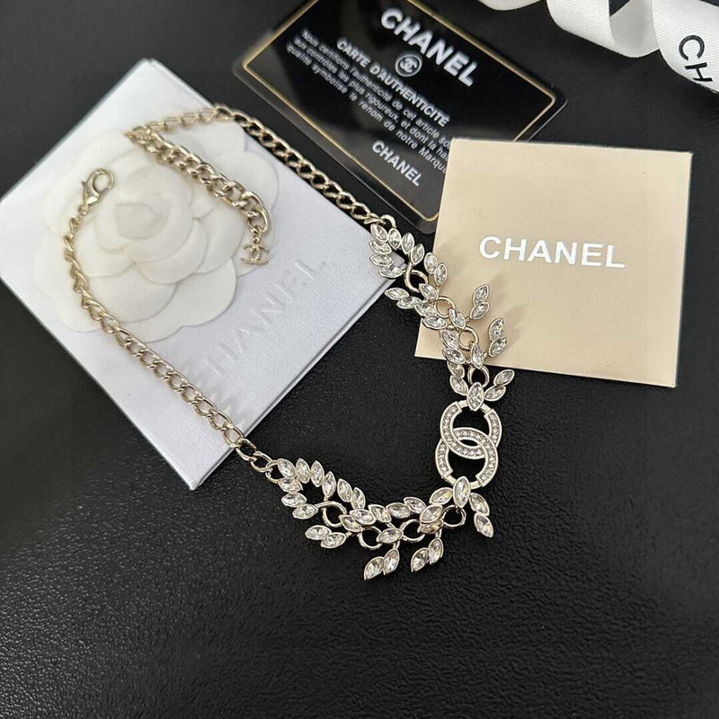 Ch*el logo necklace