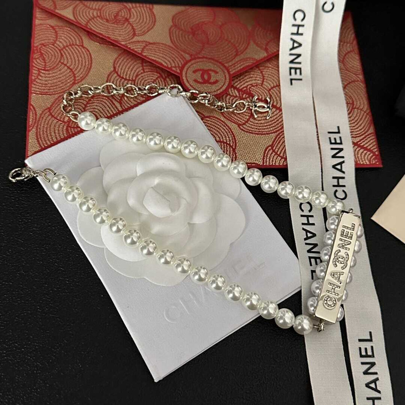 Ch*el pearl logo necklace