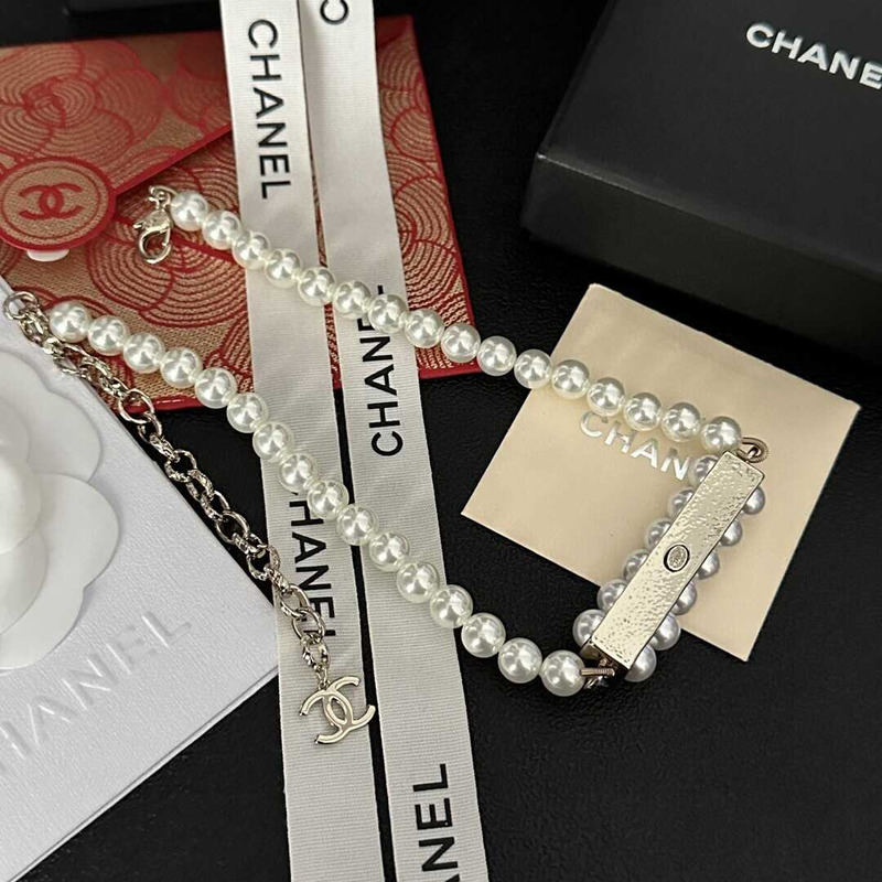 Ch*el pearl logo necklace