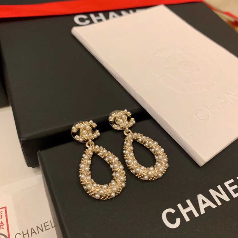 Ch*el water drop pearl earrings gold