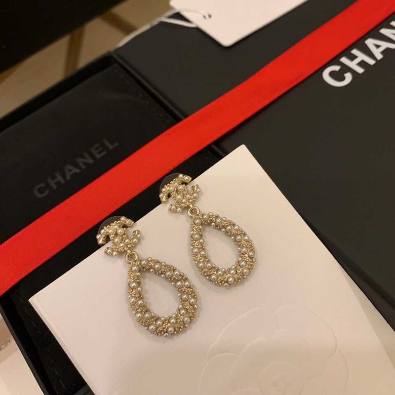 Ch*el water drop pearl earrings gold